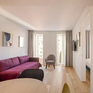 Serviced - Mouraria Apartman